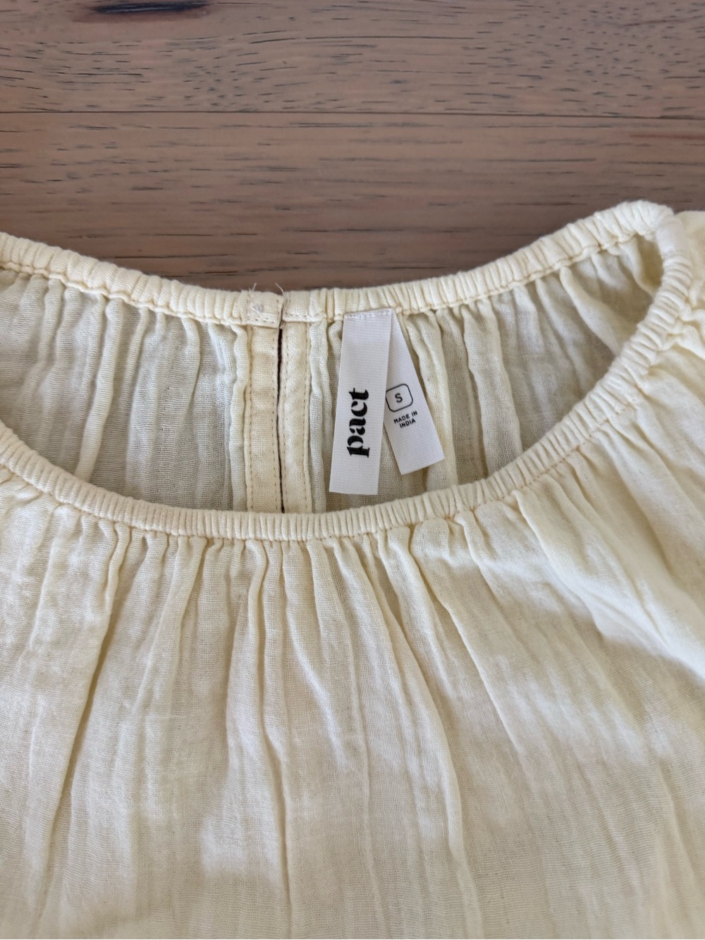 Pact Cotton Butter Yellow Bubble Top - Picture 2 of 3
